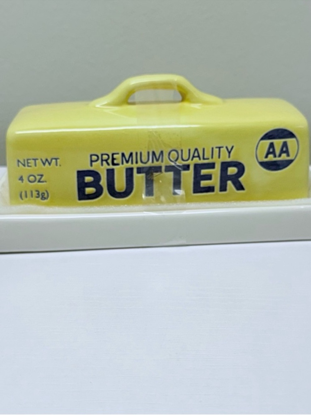New! Retro Style Ceramic Yellow Butter Dish with White Base - Picture 6 of 6